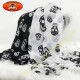 Foulard blanc motif têtes de mort