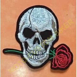 Patch, écusson tête de mort et rose